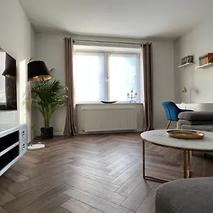 Exklusive 2 Eg Mit Balkon In Lage! , BRE Deutschland